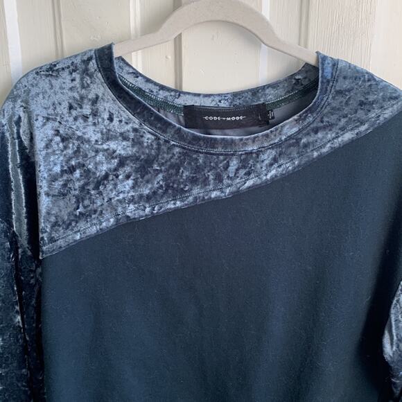 Code x Mode Crushed Velvet Tie Front Top - Picture 3 of 10